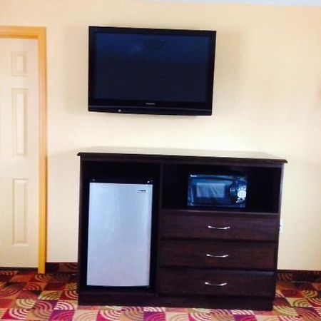 Blue Sky Inn Glens Falls-Saratoga-Lake George Room photo