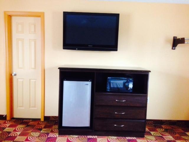 Blue Sky Inn Glens Falls-Saratoga-Lake George Room photo