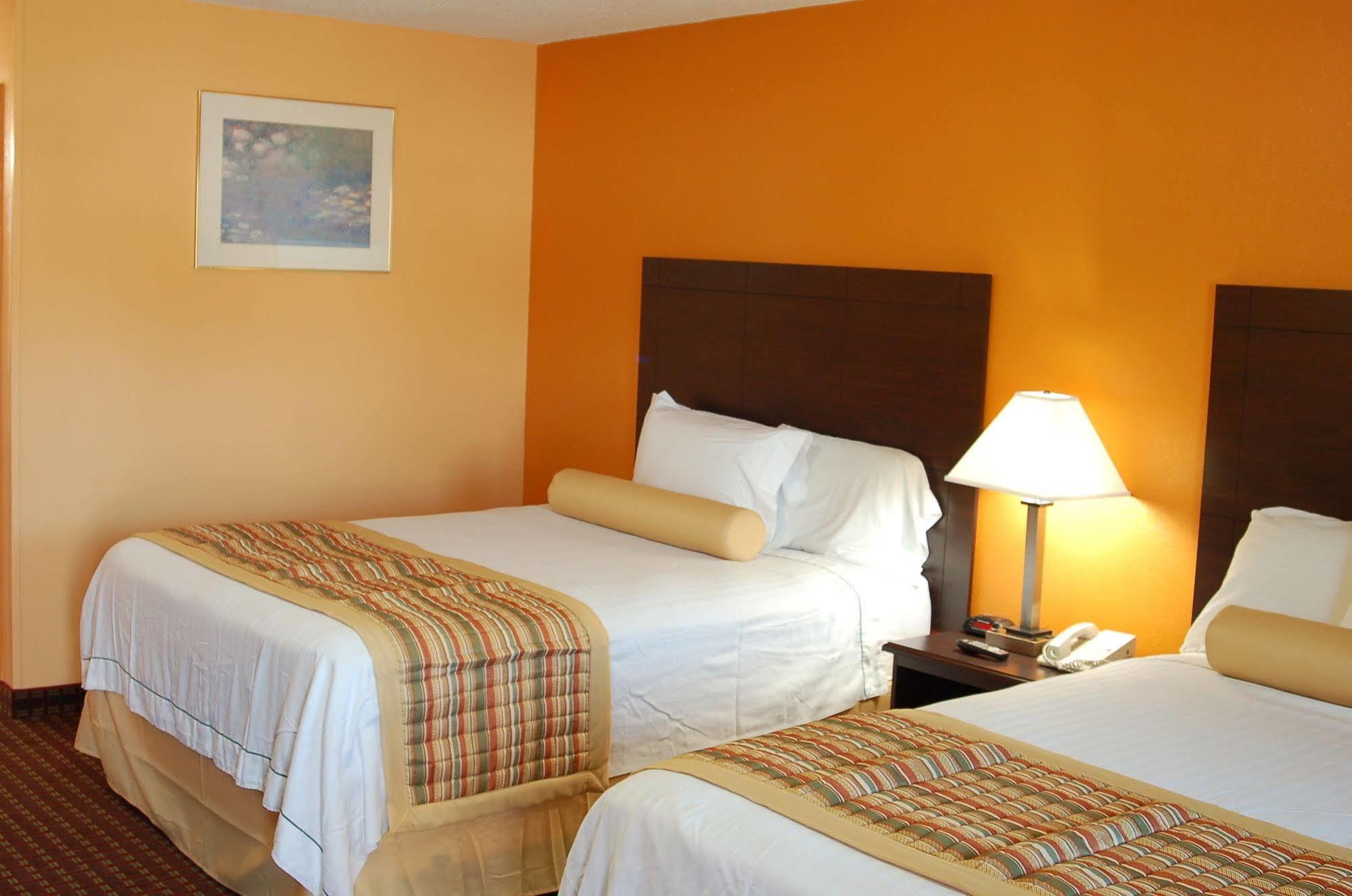 Blue Sky Inn Glens Falls-Saratoga-Lake George Exterior photo